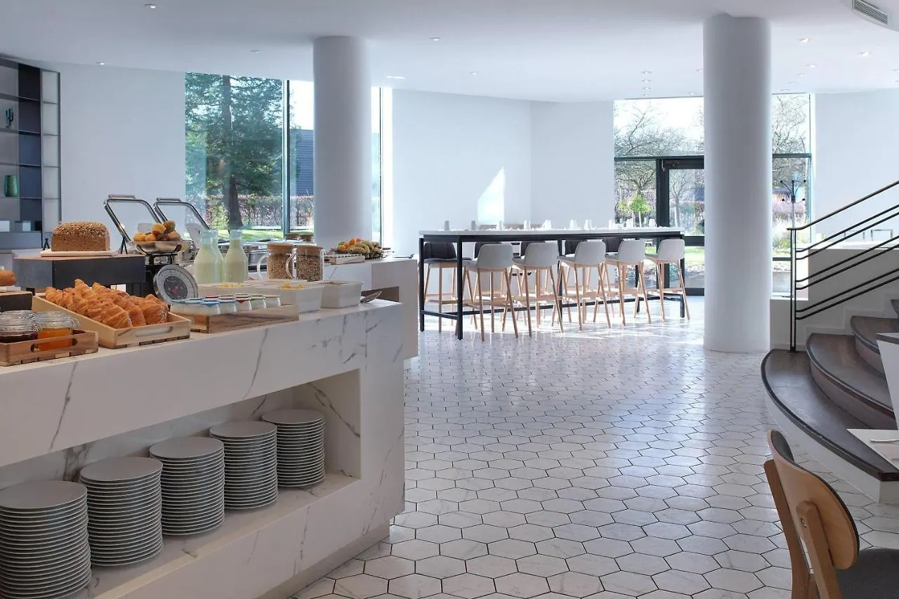 Hotel Courtyard by Marriott Paris Roissy Charles de Gaulle Airport à Le Mesnil-Amelot 4*,  France