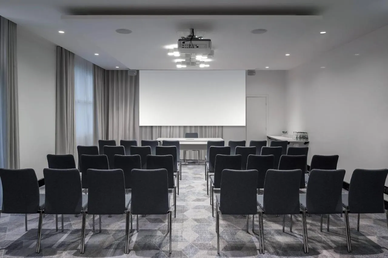 The Jangle Hotel - Paris - Charles De Gaulle - Airport Le Mesnil-Amelot